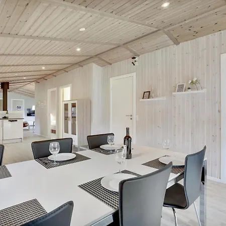 Holiday home Cozy Home In Blavand With Sauna *